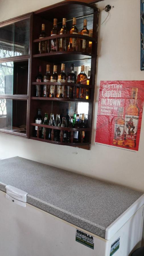Global Village Hotel Pakwach Экстерьер фото