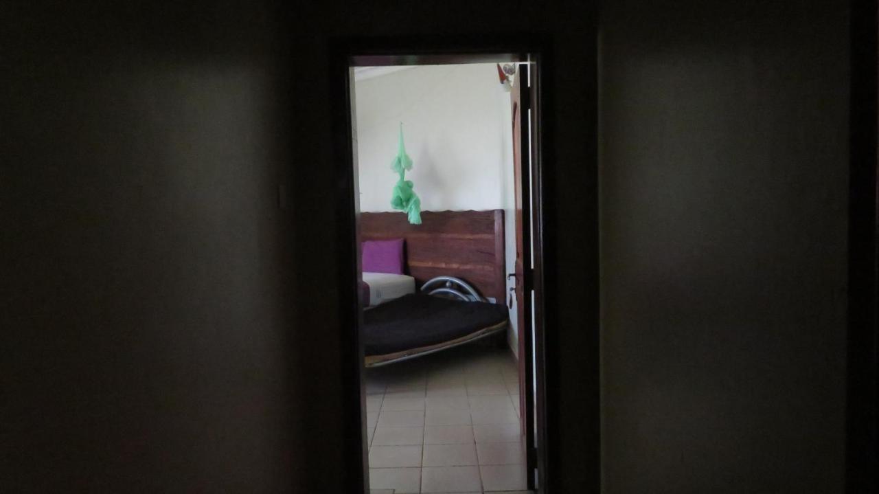 Global Village Hotel Pakwach Экстерьер фото