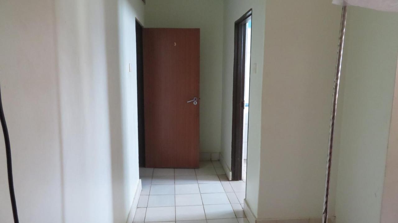 Global Village Hotel Pakwach Экстерьер фото